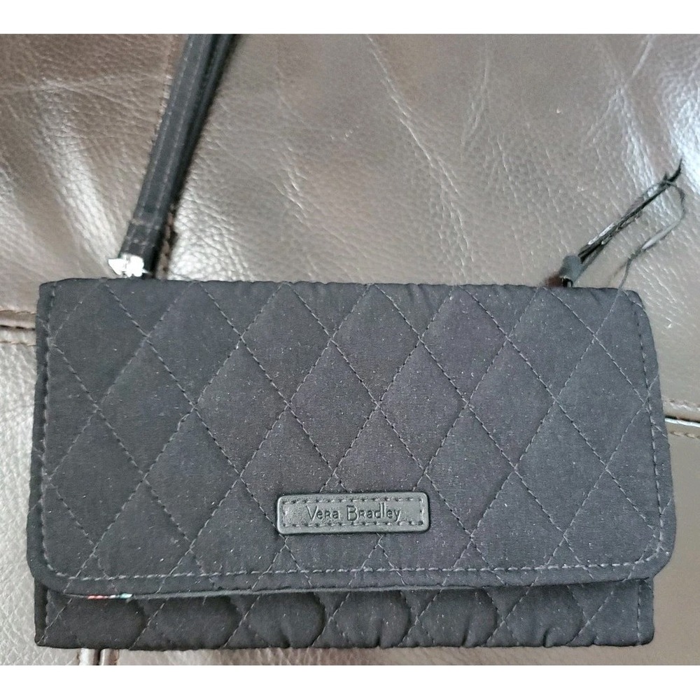 Vera Bradley Trifold Wristlet Black with‎ Strap New W/O Tags